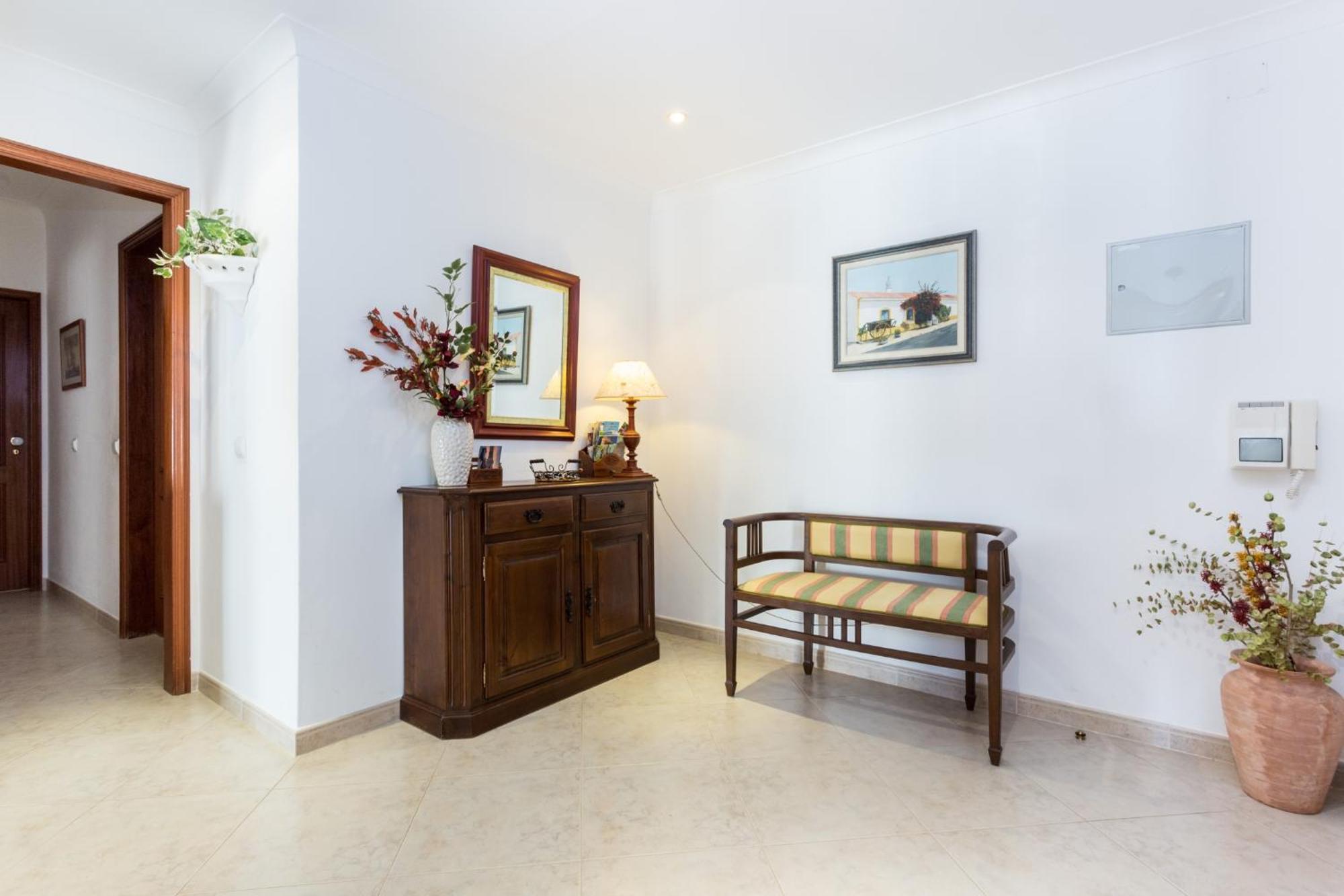 Vacation Retreat Near The Beach #1920 Lagos Bagian luar foto